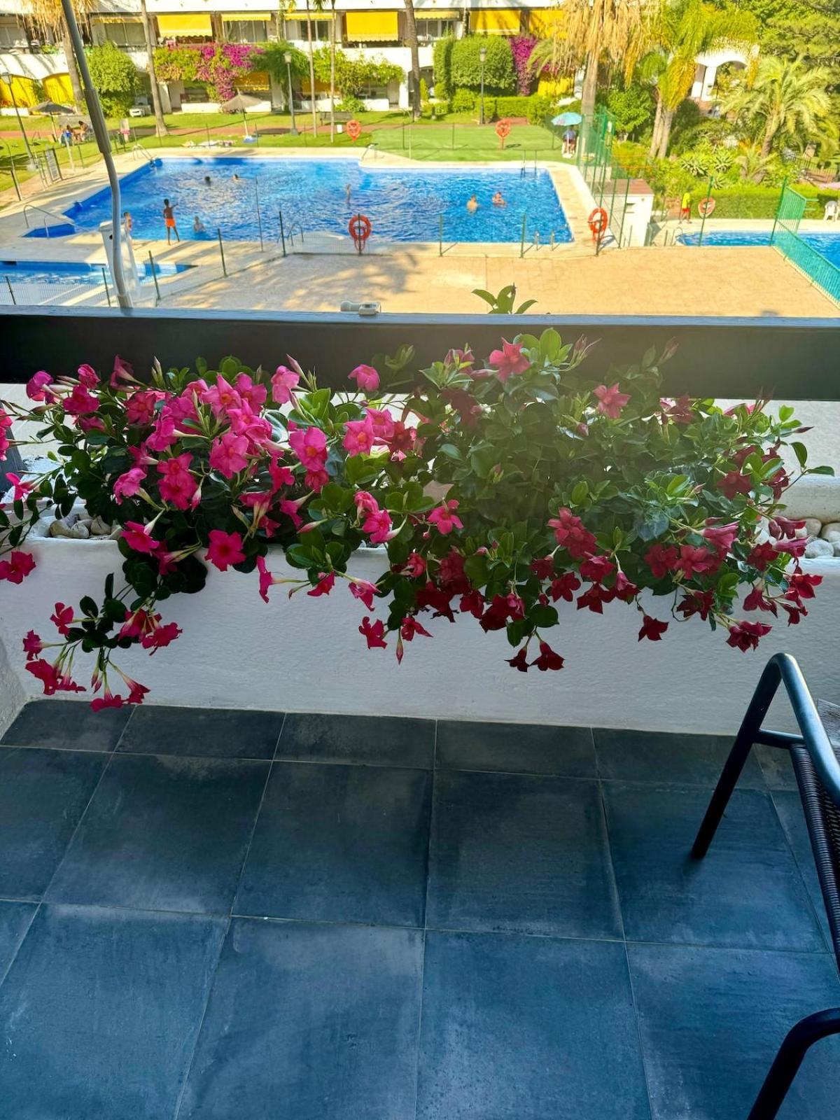 La Carolina Pool View Appartement *
