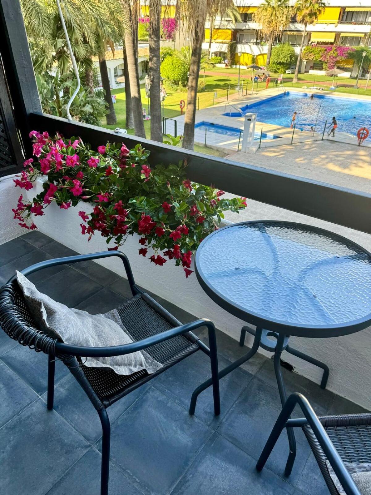 Appartement La Carolina Pool View Marbella